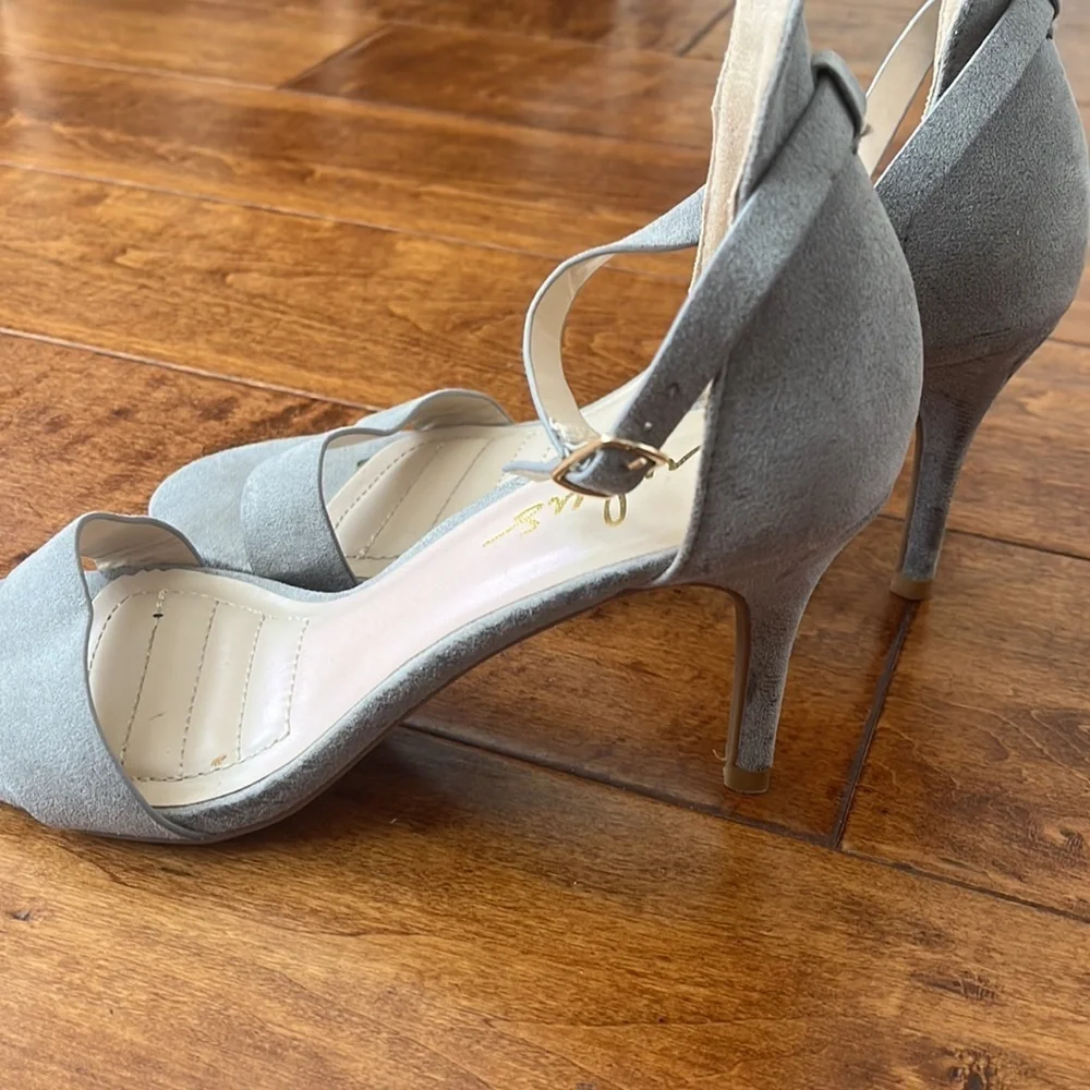LULUS Chloe Grey Ankle Strap Heels Size 7